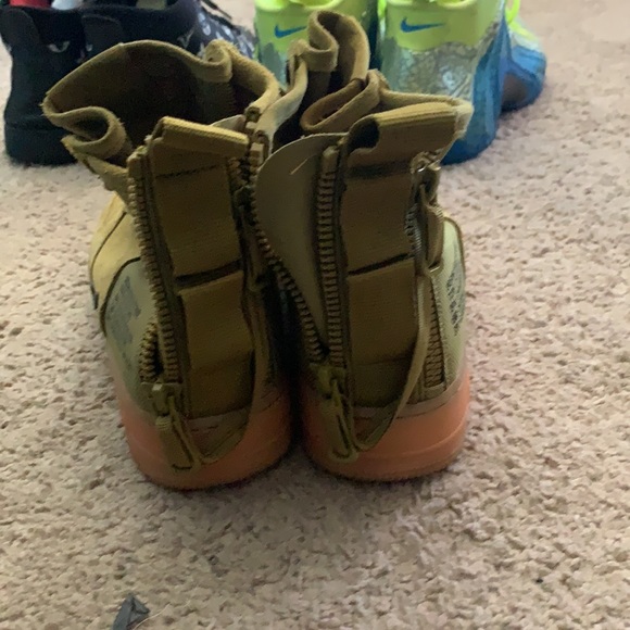 Nike utility - Picture 2 of 4